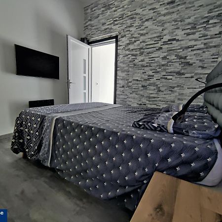 Piscine Chauffee Et Spa Jacuzzi Privatif Terrasse Sans Vis A Vis ,,,Sky House Agen,,, Exterior foto